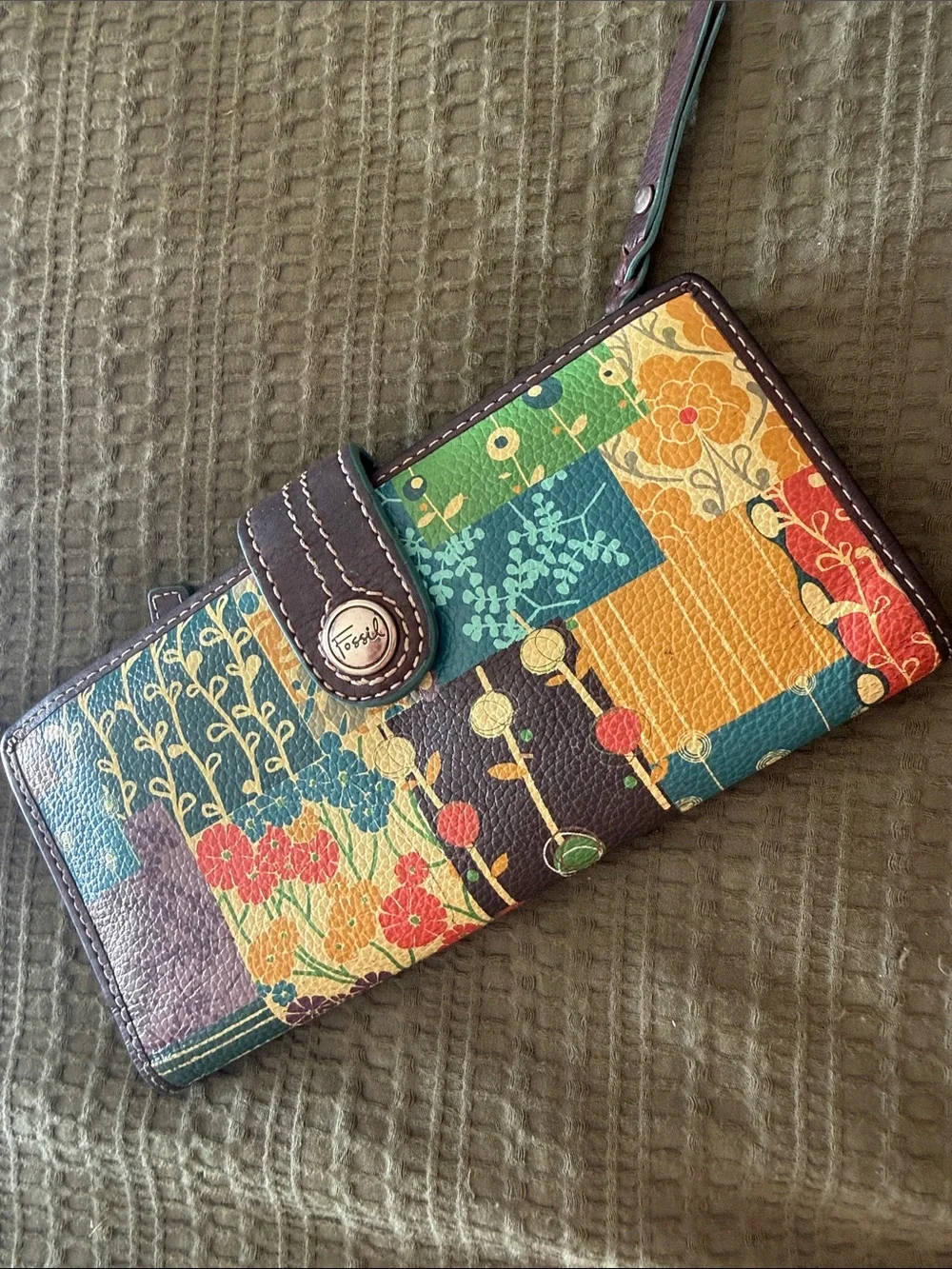 Fossil Floral Patchwork Leather Zip Around Wallet (Vintage)